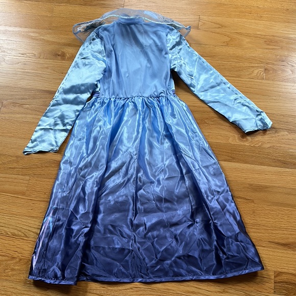 H&M Frozen Elsa Dress Size 6-8Y! - Picture 3 of 3